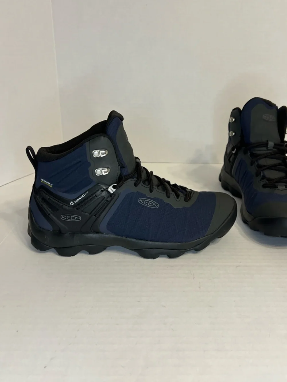 KEEN Men's‎ Venture Mid Waterproof Hiking Boots Size 10
